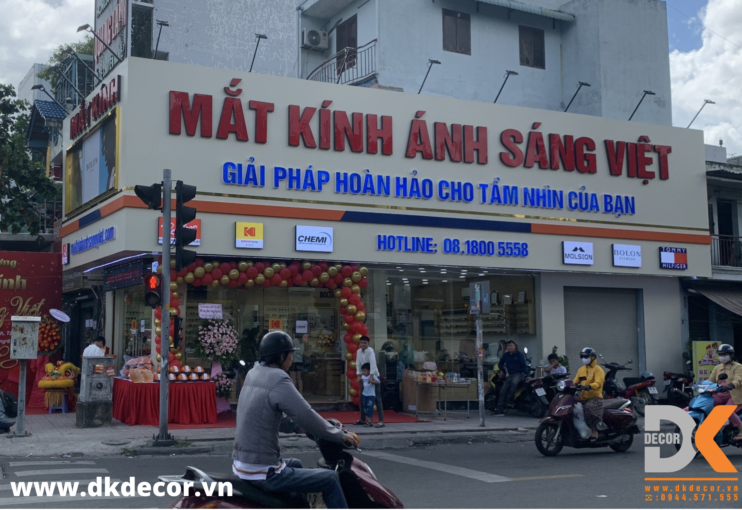 Thiết Kế Thi Công Shop Mắt Kính Ánh Sáng Việt CN1 