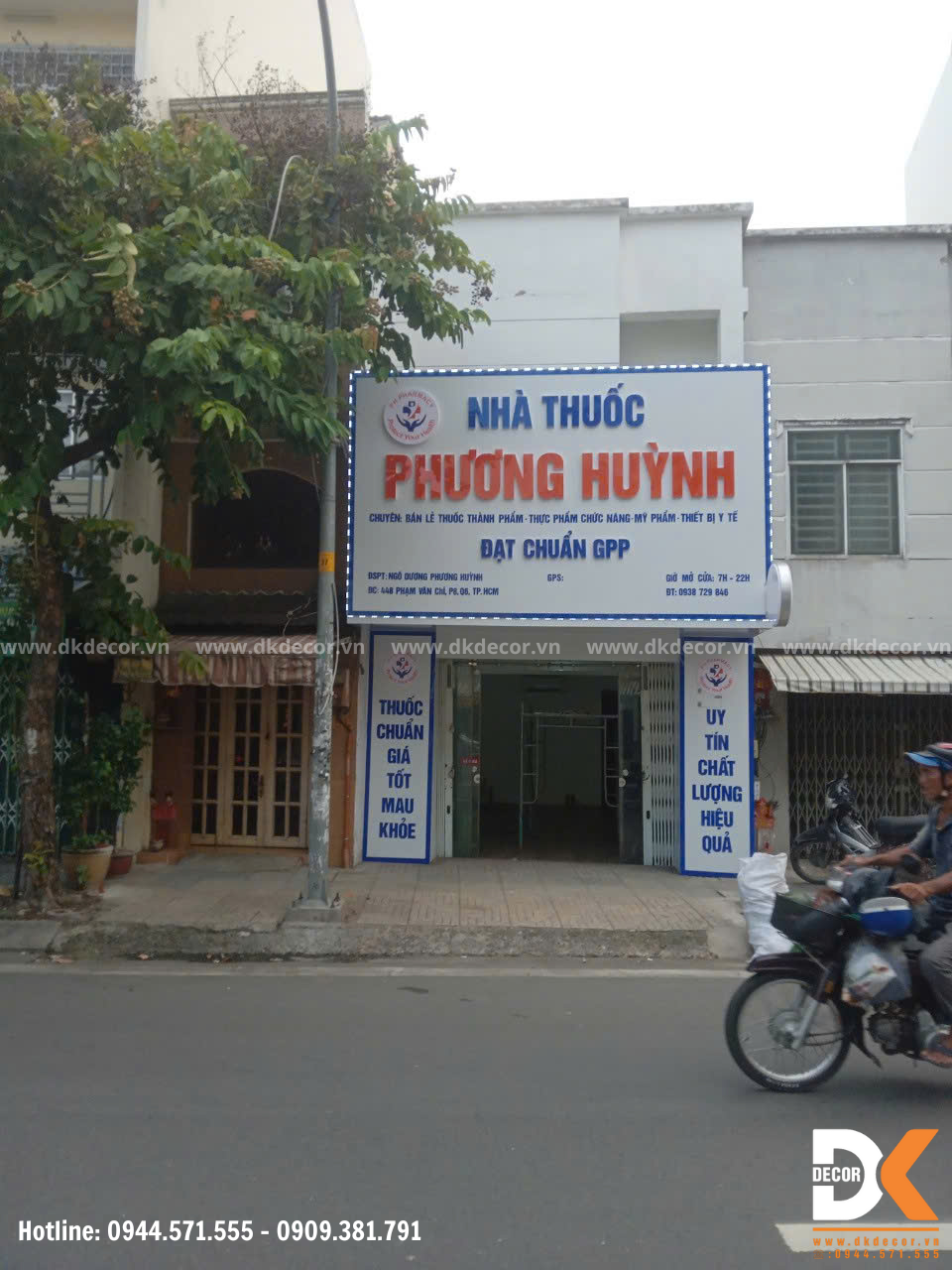 bảng hiệu thuốc thi công thực tế