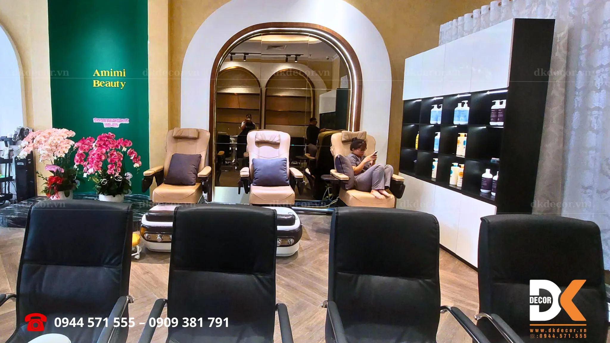 khu vực ghế massage