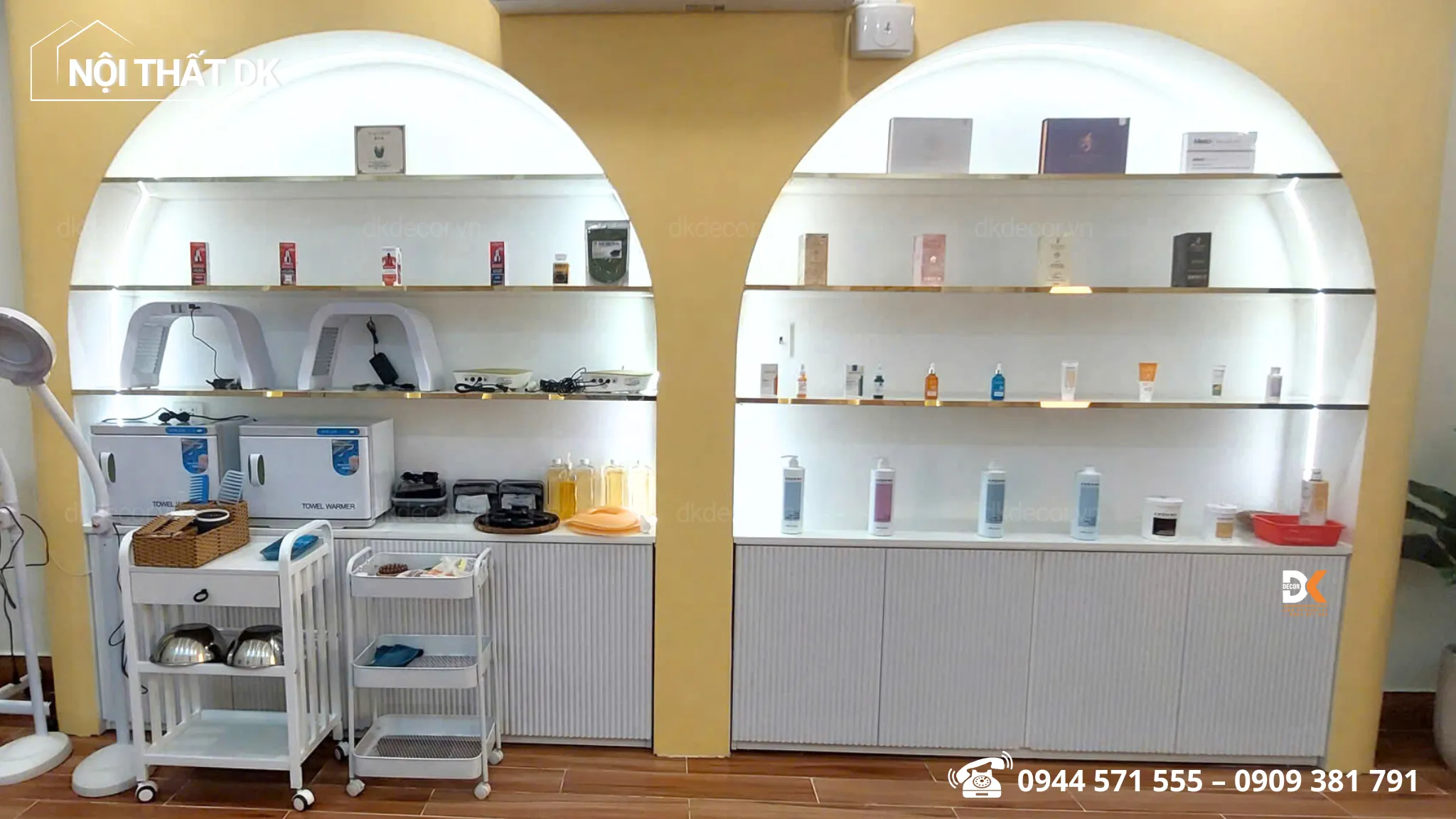 khu vực trưng bày mỹ phẩm 